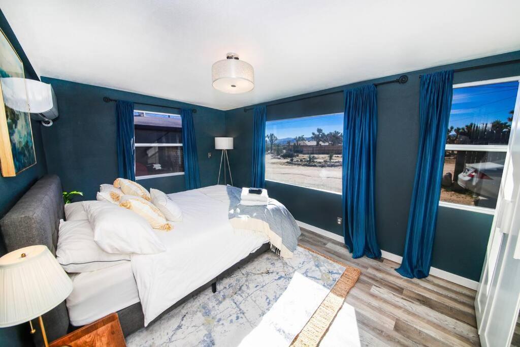 The Desert Shire Stargazing,Cold Plung & Largespa Yucca Valley Exterior photo